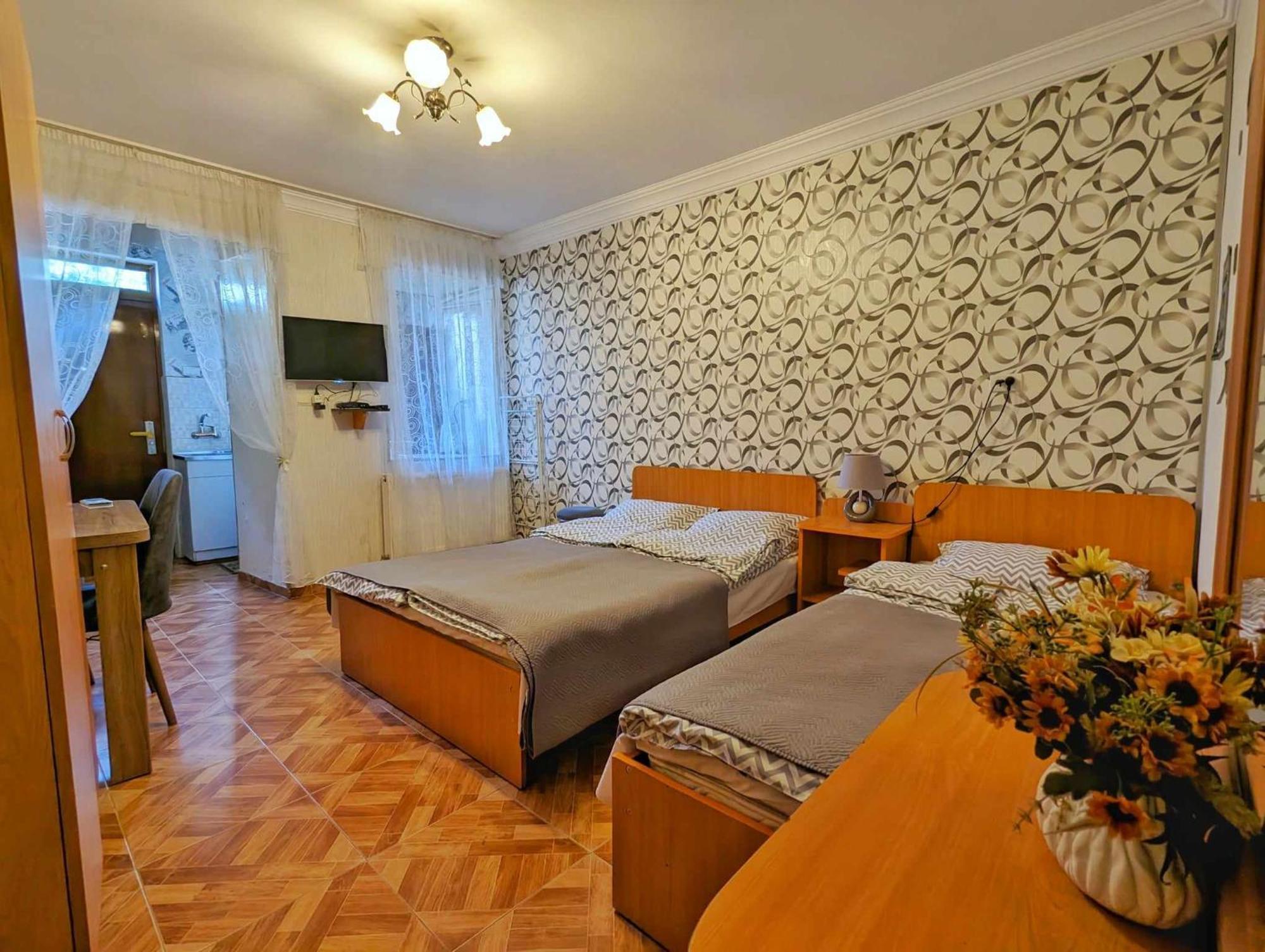 Paata'S Guesthouse Borjomi Exteriör bild